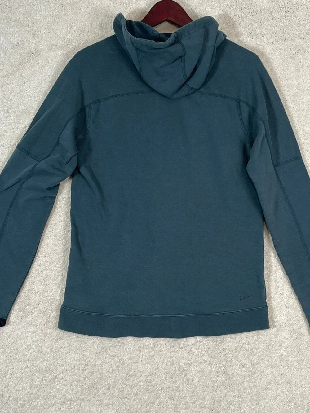 Nike Men's Dri-FIT Magic Hour Trail Running Hoodie Size Small Teal DV9324